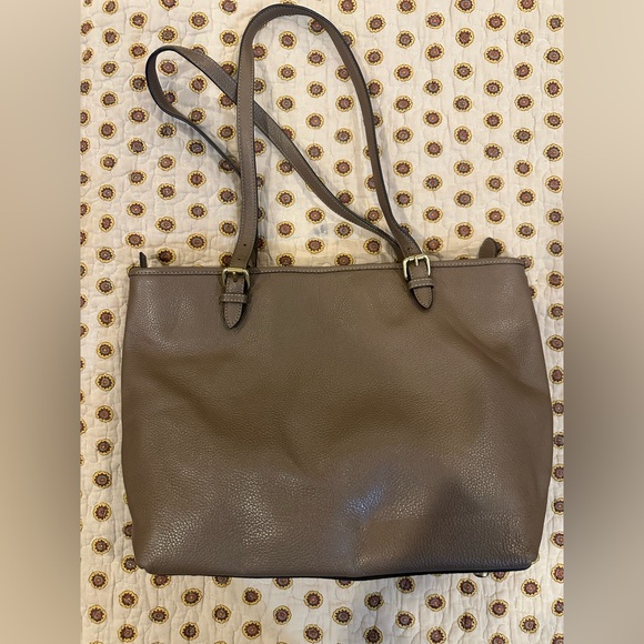 Coach Taylor Taupe Pebbled Leather Tote Bag with outside zipper pocket - Picture 3 of 8